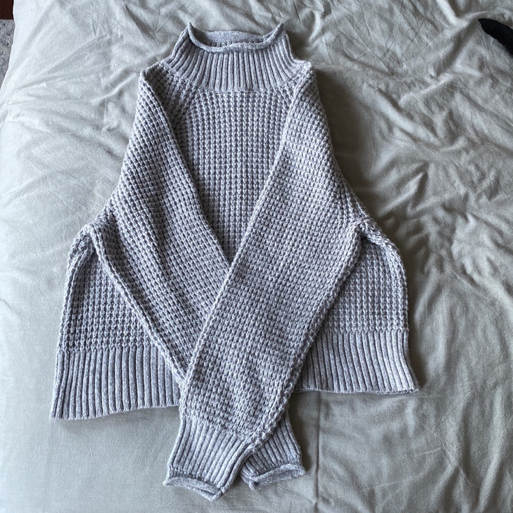 American eagle gray turtleneck